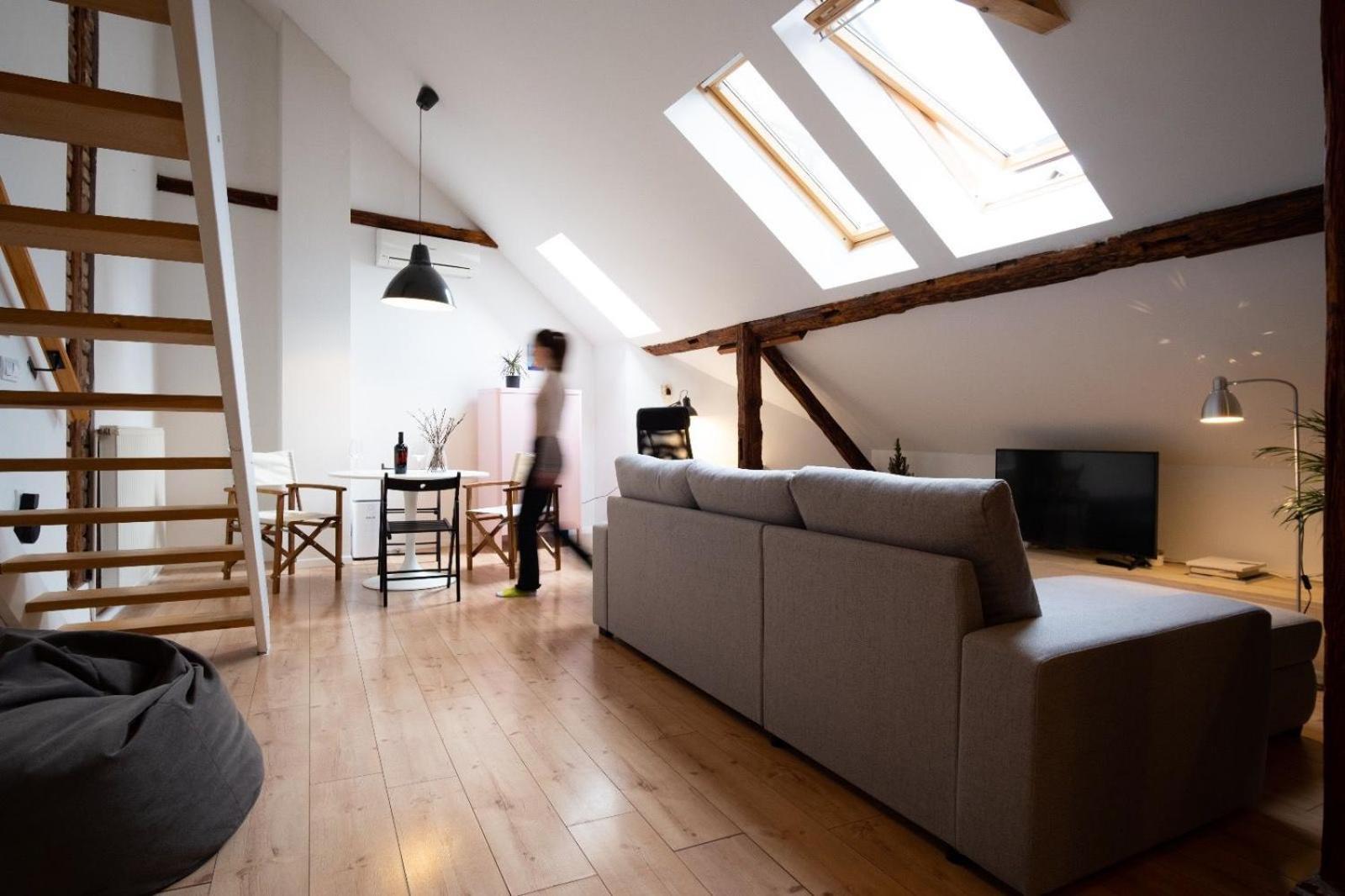 Art / Peaceful / Historical City Center Apartment Zagreb Bagian luar foto